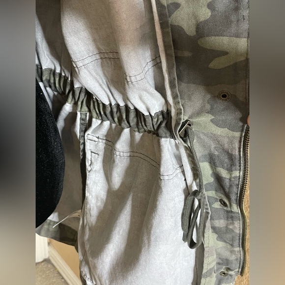 Universal Thread Womens XL Green Camo Camouflage Utility Field Jacket Coat‌‌‌‌‌ - Picture 10 of 13